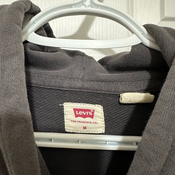 ‼️ Unisex medium Levi’s hoodie  (included in BOGO 50% off) - Picture 3 of 3